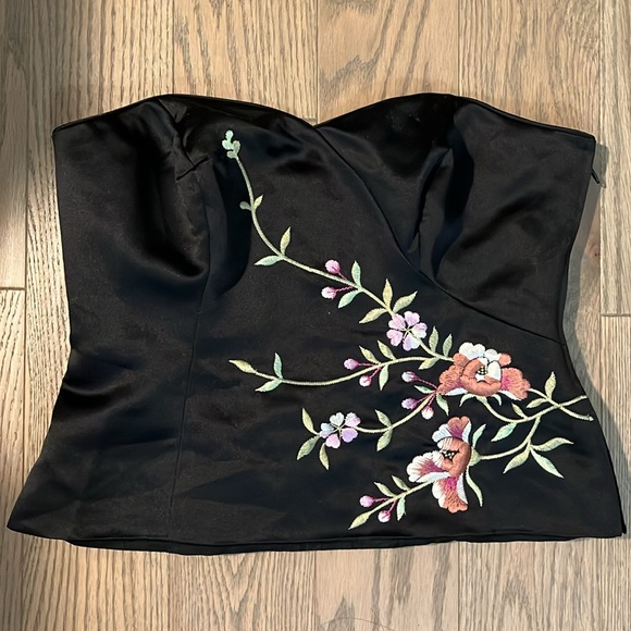 Beautiful strapless bustier/corset style top with floral embroidery - Picture 1 of 2
